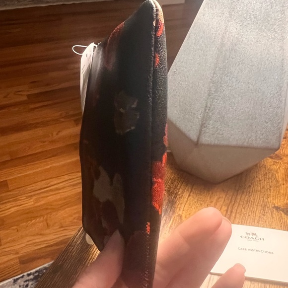 Coach Black and Red Floral wallet/wristlet - Picture 7 of 10